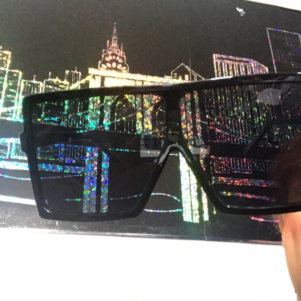 SOLD😎Oversized glasses/only 1 left  😎 - Picture 8 of 12
